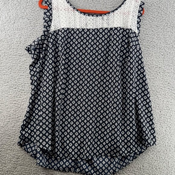 Torrid Sleeveless Diamond Print Top With Lace Yoke Navy/White Size 1X - Picture 1 of 6